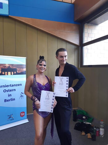 Maksym Mitiev und Michelle Uciteli beim Deutschland-Cup (Foto: Stolzenbach) Maksym Mitiev und Michelle Uciteli beim Deutschland-Cup